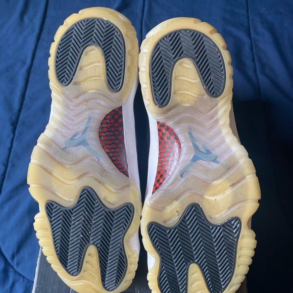 Jordan 11 - Picture 2 of 10